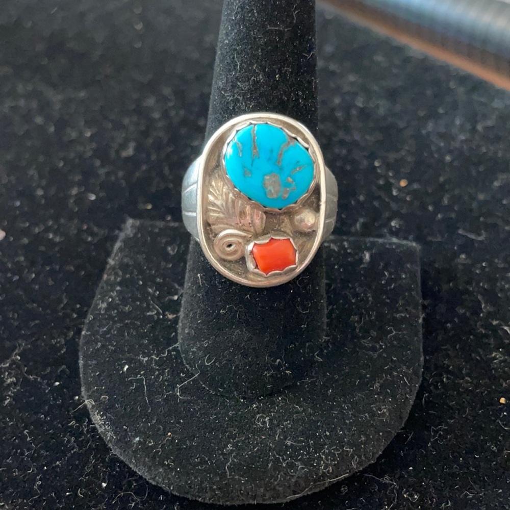 Turquoise, Coral & Sterling Silver Ring approx size 10